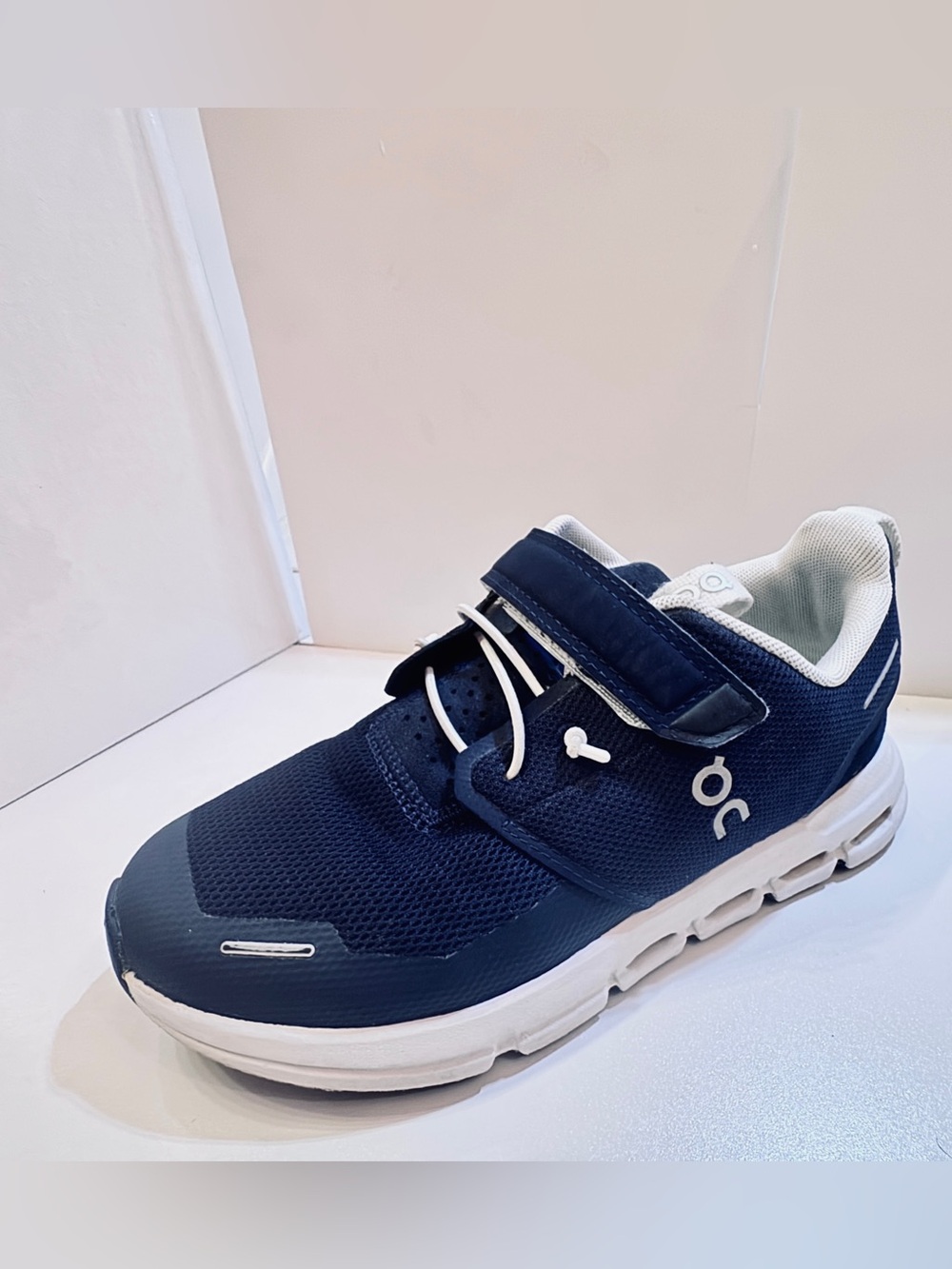 On Running Kids Navy Blue and White Lightweight Sneakers